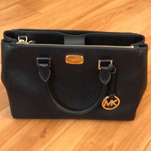 Black Micheal Kors Bag